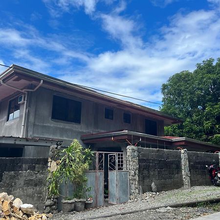 Uncharted Hostel Puerto Galera Eksteriør billede