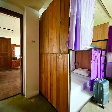 Uncharted Hostel Puerto Galera Eksteriør billede